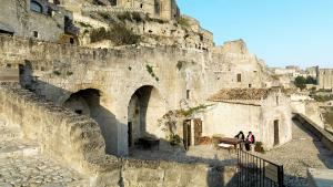 Authentic vacation in Italy: Sextantio Le Grotte Della Civita